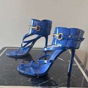 Gucci Ursula Blue Patent Leather Cage Heels with Gold Horsebits 39